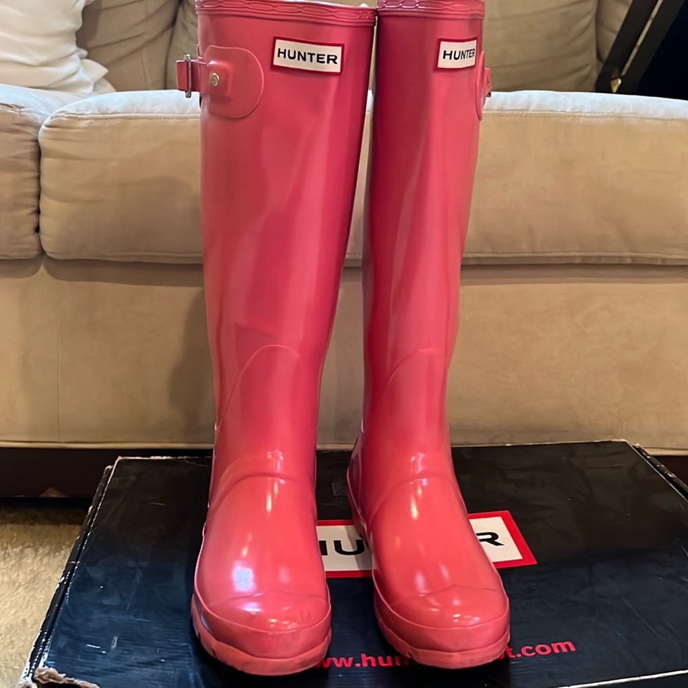 Hunter Original Gloss Rain Boot Size 6 Pink